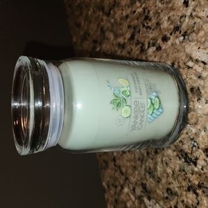 YANKEE CANDLE